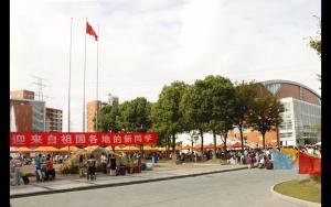 各地新生来上海建桥学院注册报到